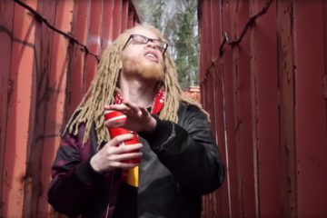 john.AVERAGE - Walked In