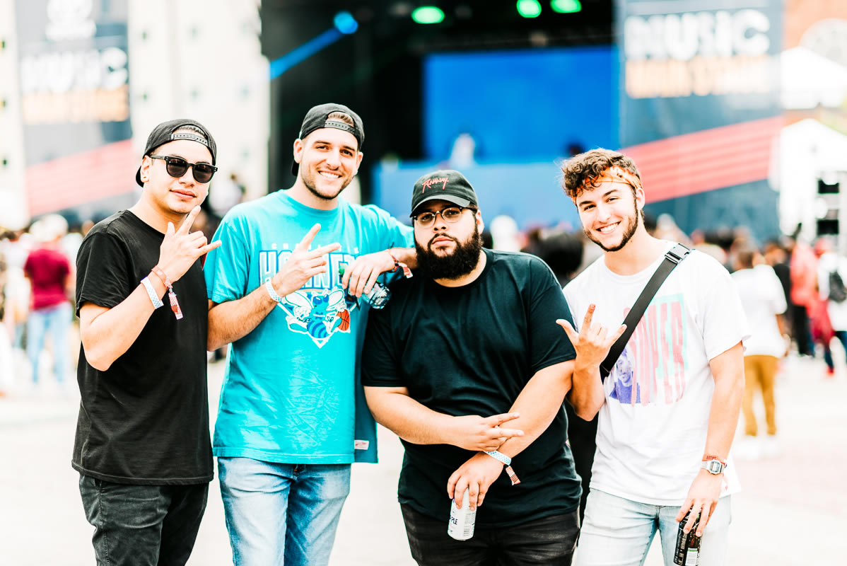 Fool's Gold DAY OFF Faces in the Crowd