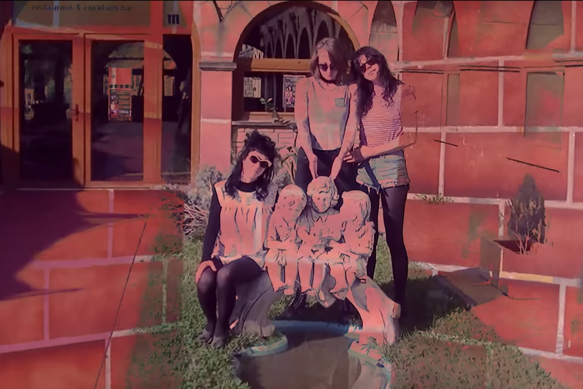 The Coathangers