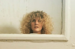 headshot of singer and songwriter Bridget Leen