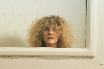 headshot of singer and songwriter Bridget Leen